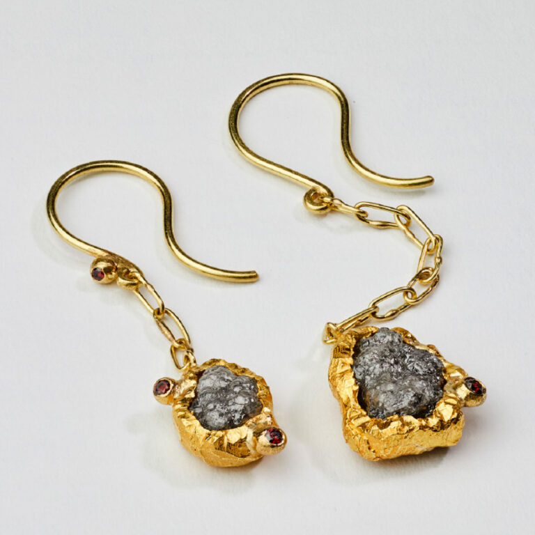 29-weihe-guldsmed-oereringe-goldsmith-jewelry-diamant